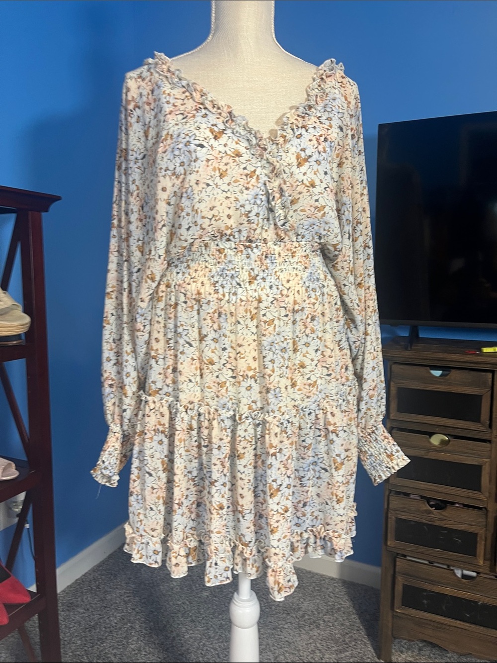 Versona Cream Floral Smocked Tiered Long Sleeve Mini Dress, Size M